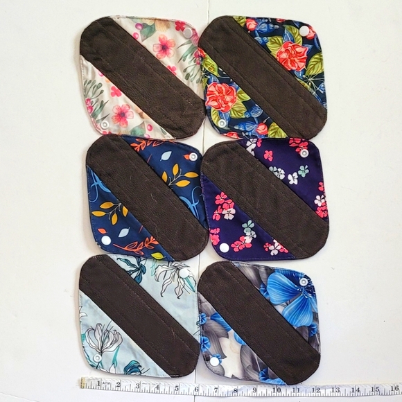 NWOT Reusable Period pad liners - Picture 9 of 10